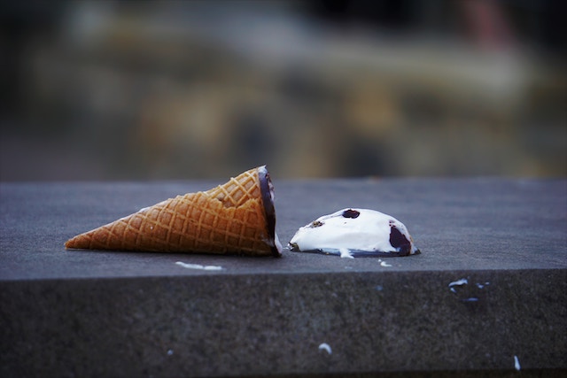 dropped and borken ice cream cone